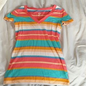 Vibrant stretchy tee